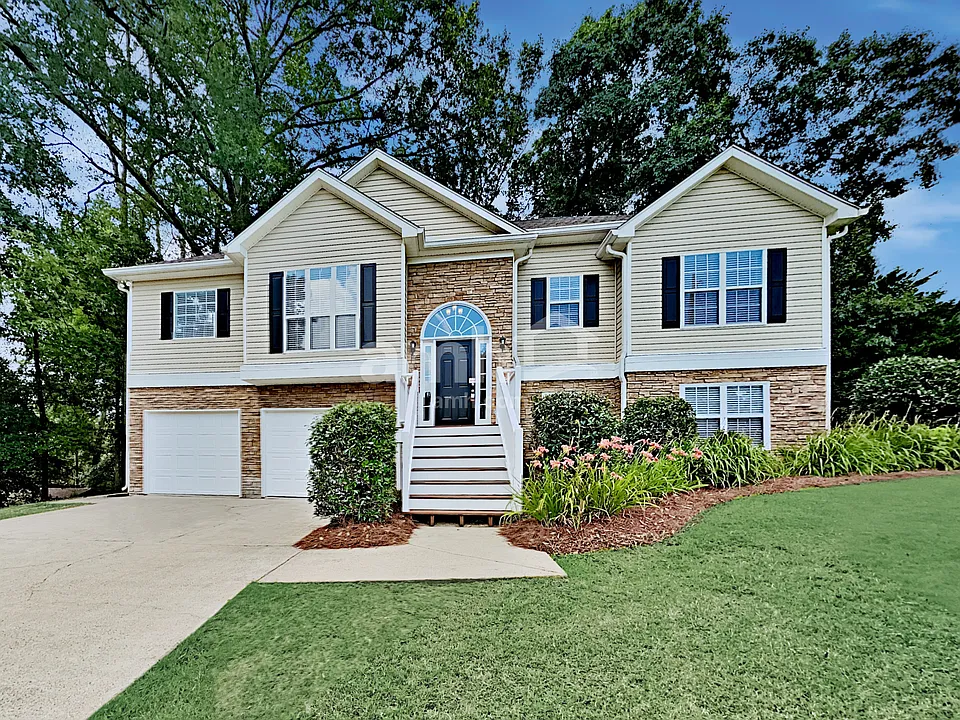 80 Lloyd Dr