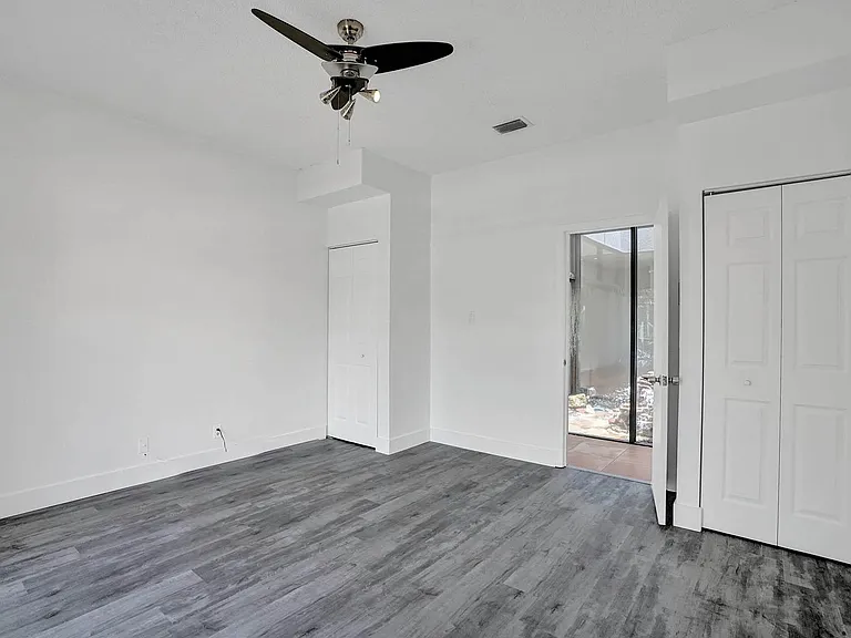16610 Royal Poinciana Ct — Photo 51