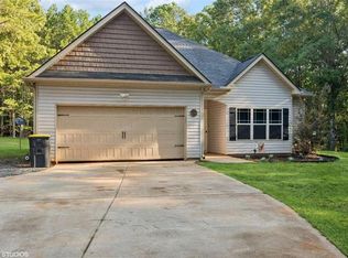 134 Ellis Rd, Hogansville, GA 30230