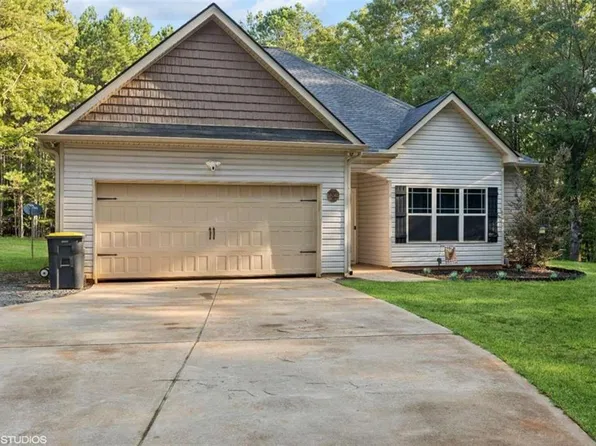 134 Ellis Rd, Hogansville, GA 30230