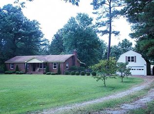 555 Lake Kilby Rd, Suffolk, VA 23434