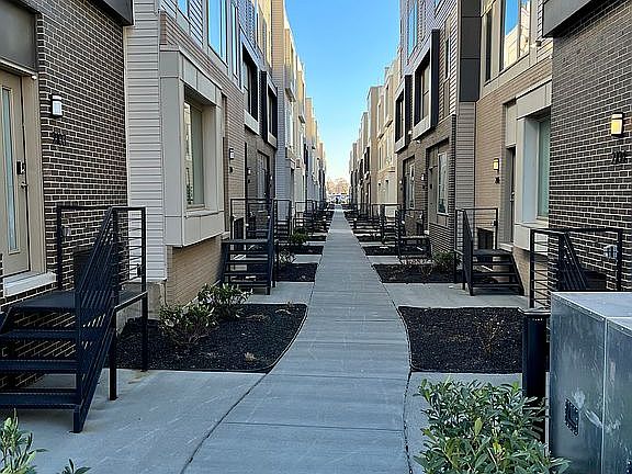 5th image of 2035 E Lehigh Ave #17