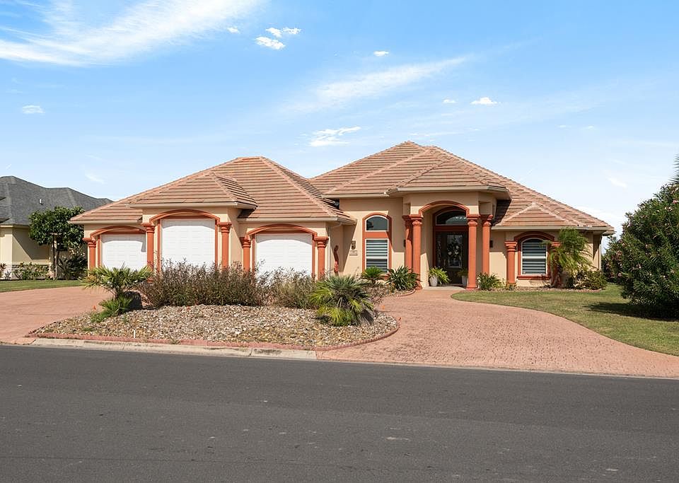 1st image of 12 Country Club Dr