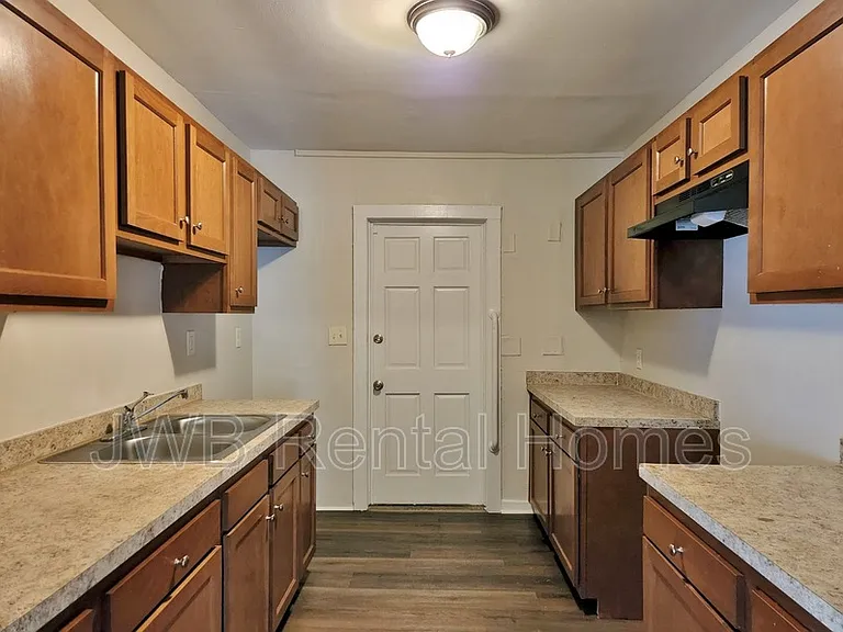 214 Santa Barbara Ave — Photo 3