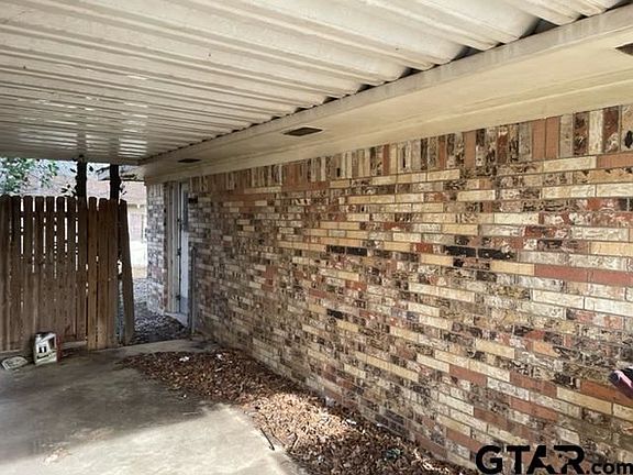 4th image of 263 Dodson St