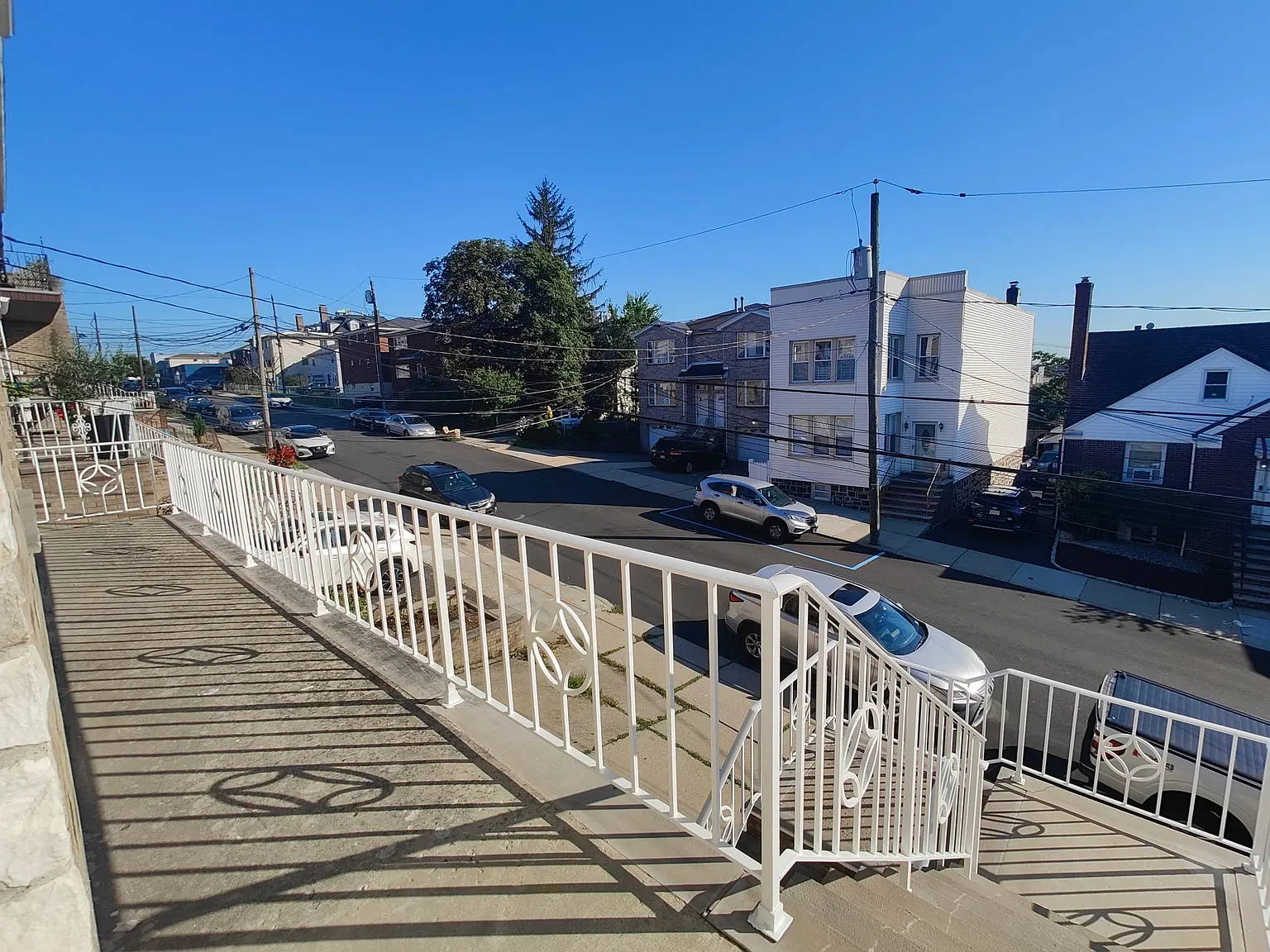 3 bed, 1600 sqft, $3,500 — Photo 4