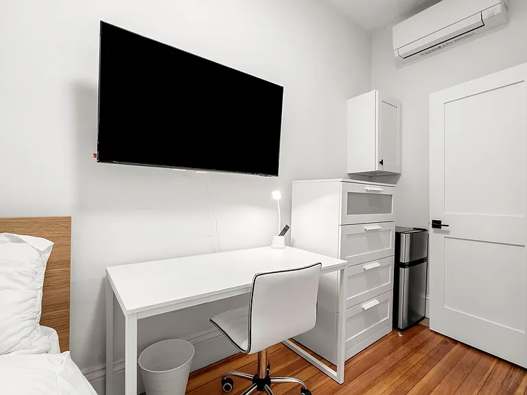 18 Benedict St #7 — Photo 2