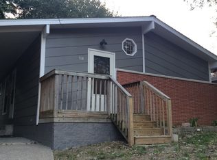 910 Winegardner Rd, Des Moines, IA 50317