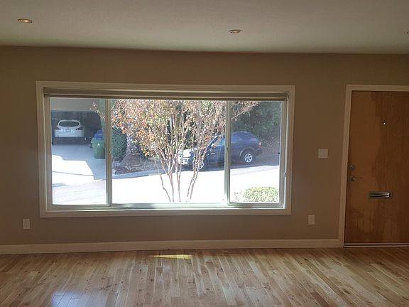 3rd image of 1064 N Avenue 63