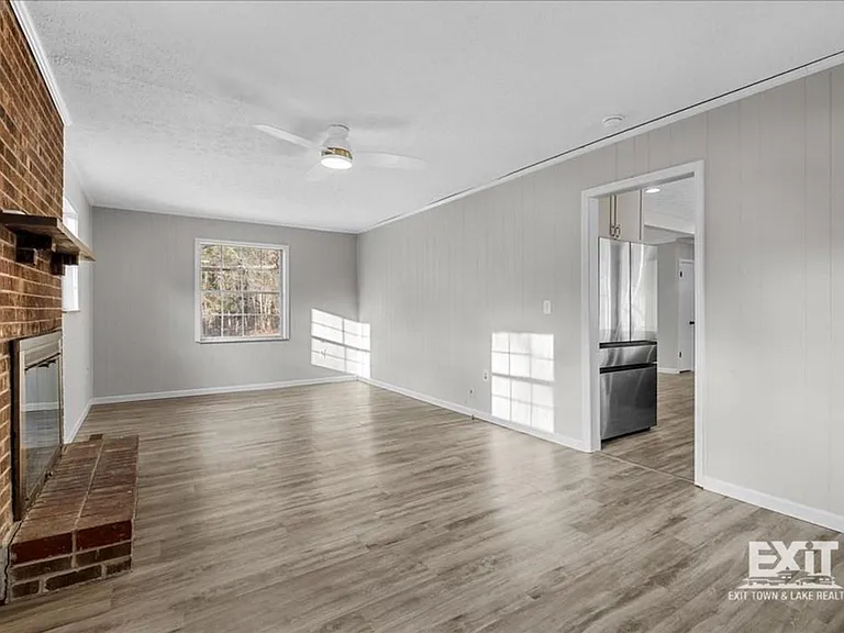 105 Marrow St — Photo 13