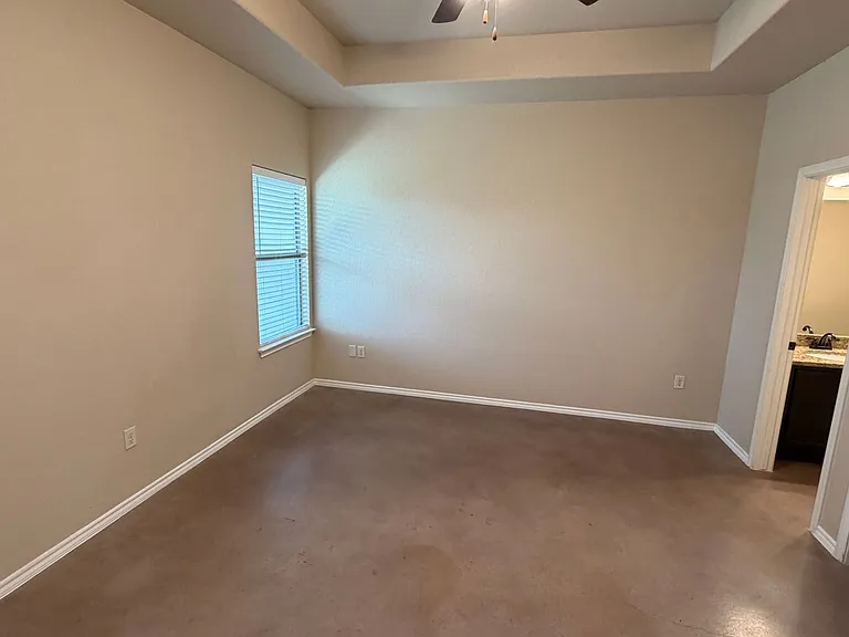 708 Saengerhalle Rd — Photo 16