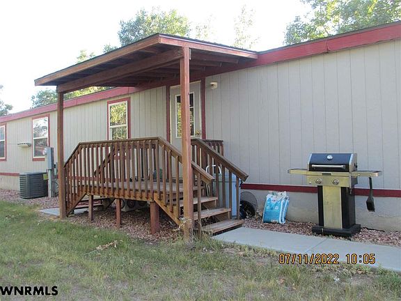 2nd image of 136 1st Ave