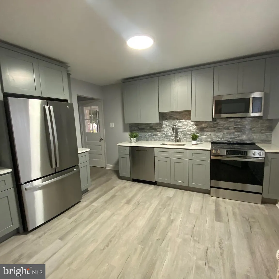 1313 Wynfield Ave photo 1