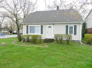 1905 W 14 Mile Rd, Royal Oak, MI 48073