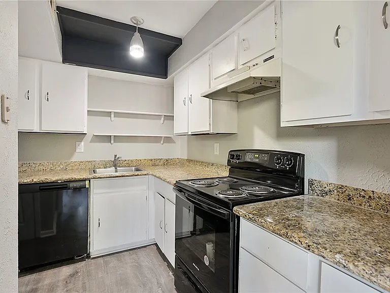 1212 Holik Dr #C — Photo 2