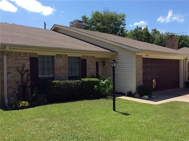 1st image of 1732 Red Oak Cir