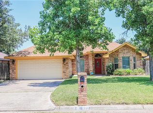 822 Meadow Wood Dr, Donna, TX 78537