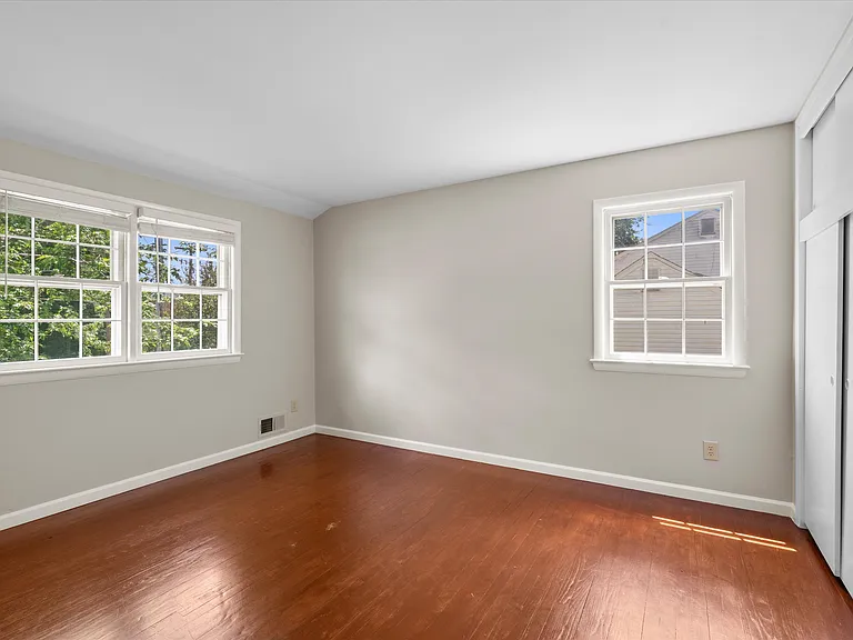 15100 Carlbern Dr — Photo 18
