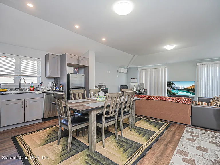 2981 Hylan Blvd — Photo 9