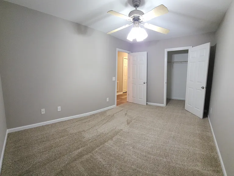 1603 Cassville Rd NW — Photo 6