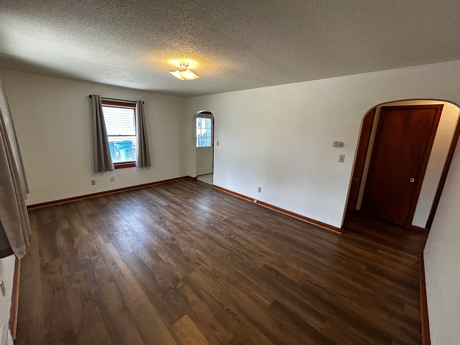 2 bed, 825 sqft, $1,150 — Photo 4