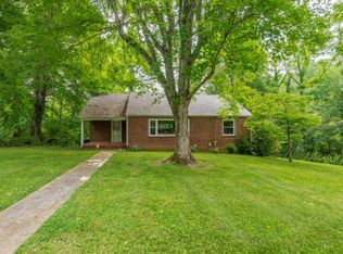 319 Lake Forest Dr, Knoxville, TN 37920