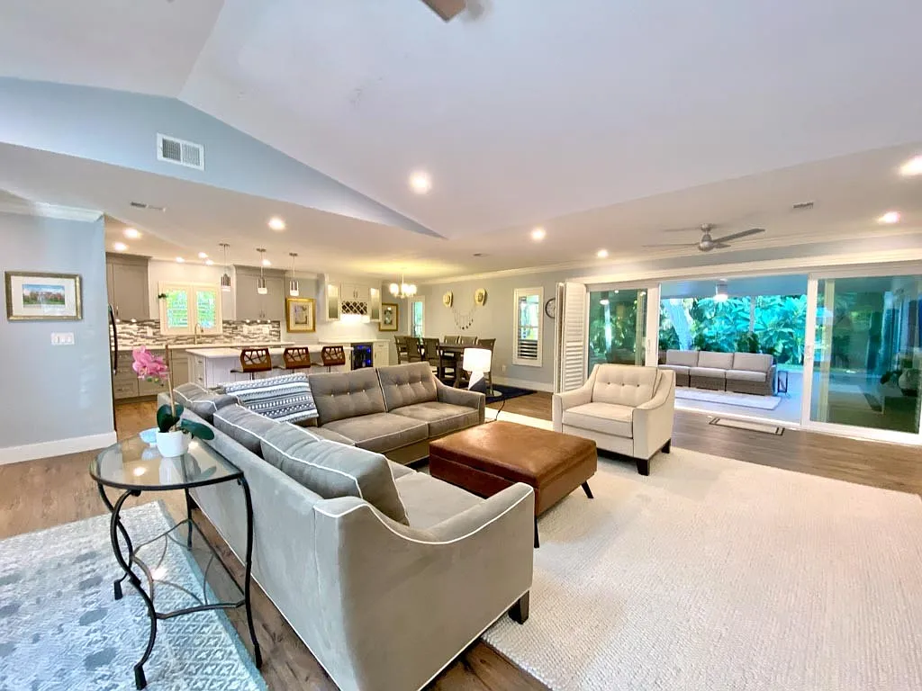 3 bed, 1830 sqft, $10,000 — Photo 3