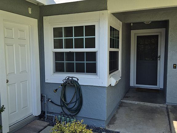 3rd image of 594 Marquette Cir