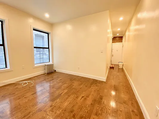 Rented by Compass | media 7