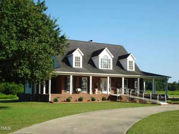 334 Ira B Tart Rd, Dunn, NC 28334