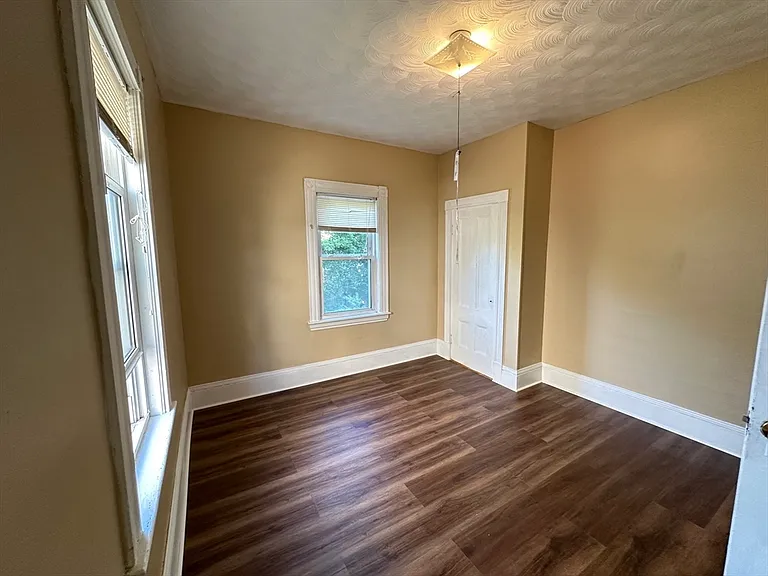 49 Ashland St #49 — Photo 12