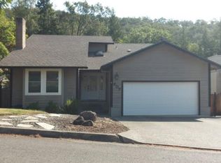 607 Woodoak Dr, Roseburg, OR 97471