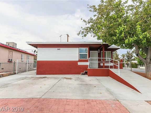 5th image of 249 Cervantes St