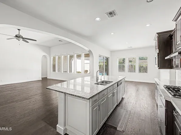 2923 E CONSTANCE Way, Phoenix, AZ 85042