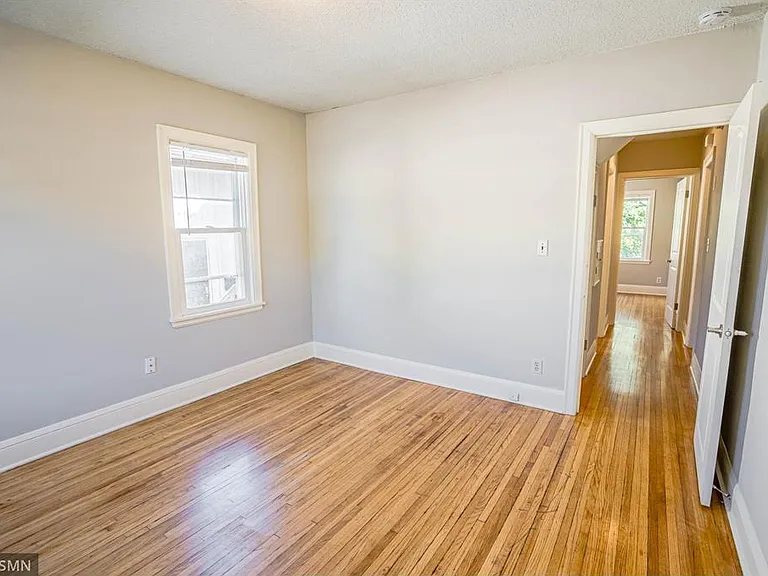 2940 Vincent Ave N #1 — Photo 20