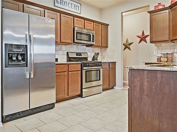 2nd image of 2817 Thompson Farm Ln