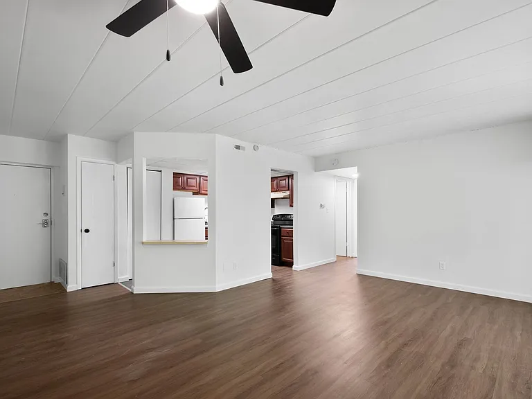 2850 Washington Blvd — Photo 25