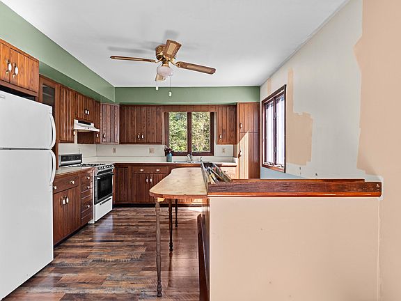 3rd image of 10496 Red Hawk Ln