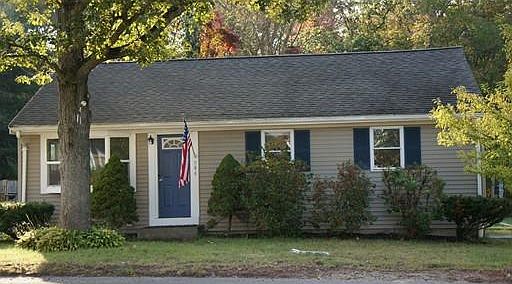 1st image of 944 Brockton Ave