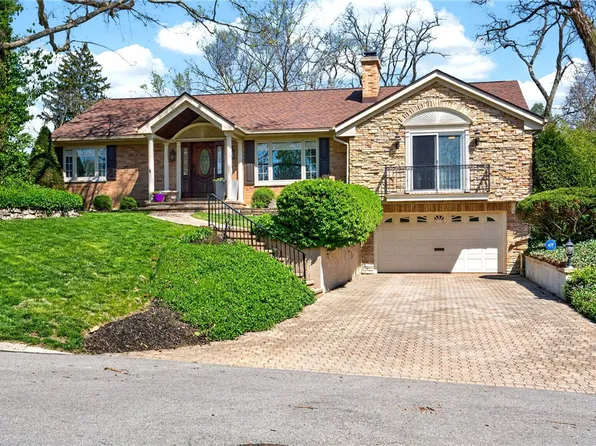 3432 Indian Hill Dr, Dayton, OH 45429