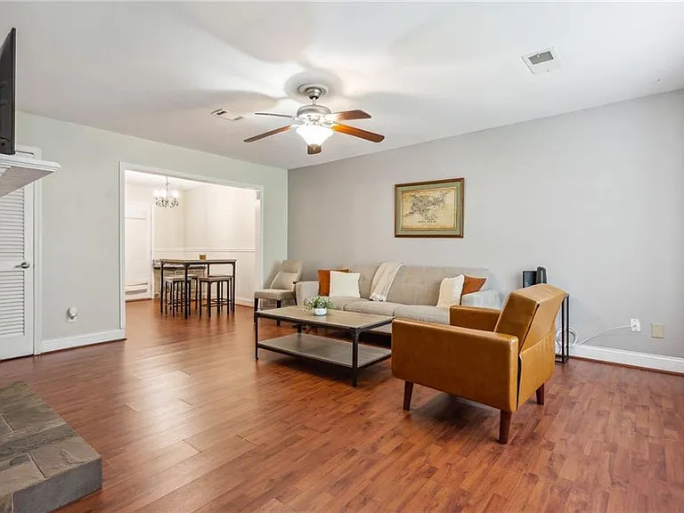 102 Holcomb Ferry Rd — Photo 5