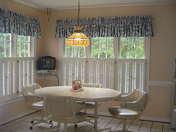eat-in area