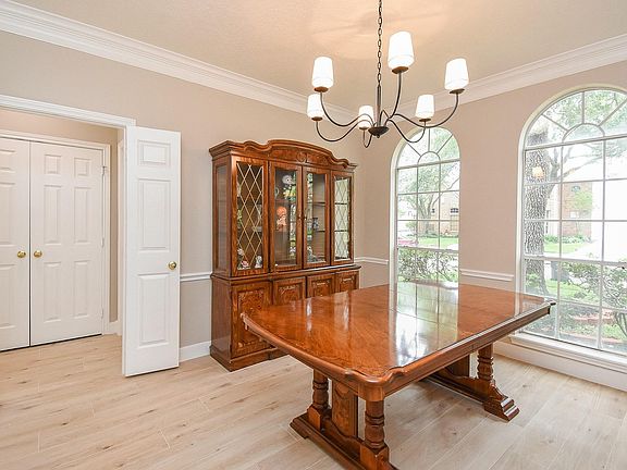 4th image of 6415 Brobeck Ct