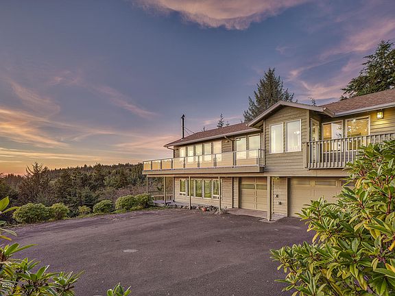 5th image of 6114 SE Hemlock Dr