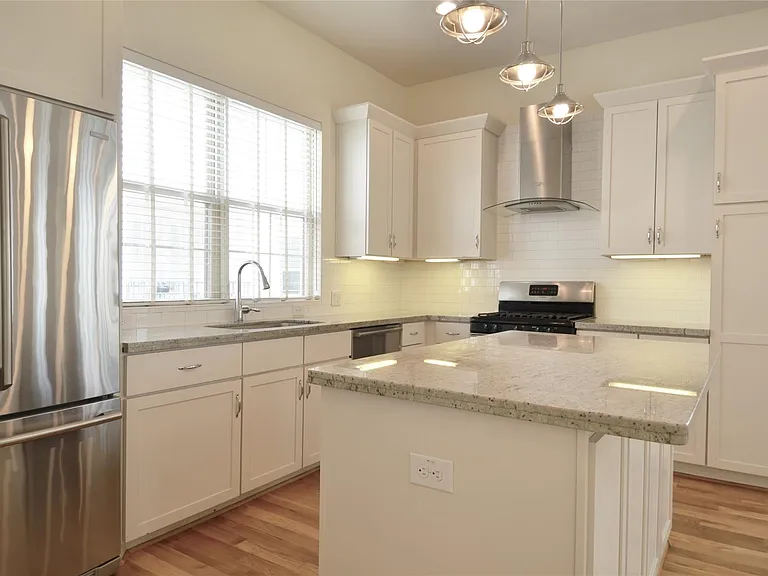 3408 La Branch St #B — Photo 9