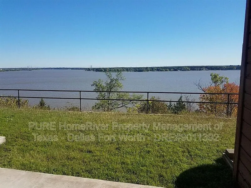 1 bed, 1.0 bath, 555 sqft, $925 — Photo 1