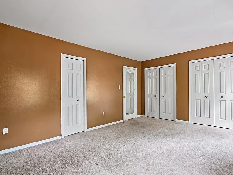 2820 Mozart Dr — Photo 9