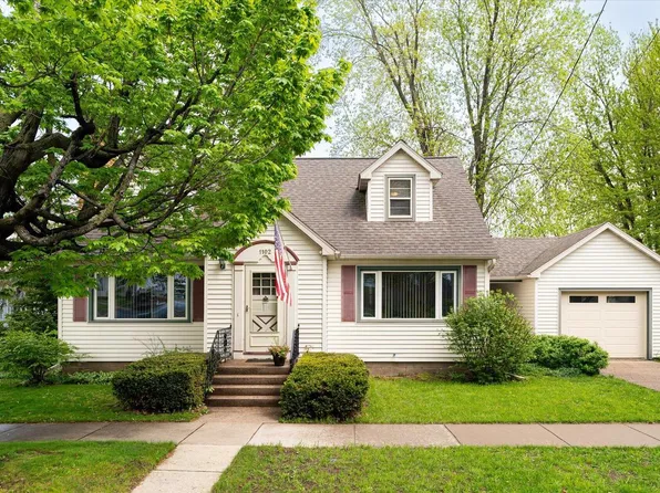 1102 Oak AVENUE, Tomah, WI 54660