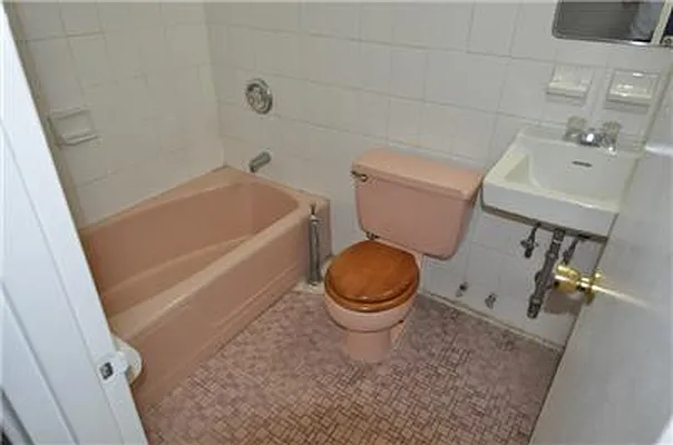 Rented by Hercules Realty Group | media 4