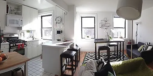 Rented by Metropolitan Realty